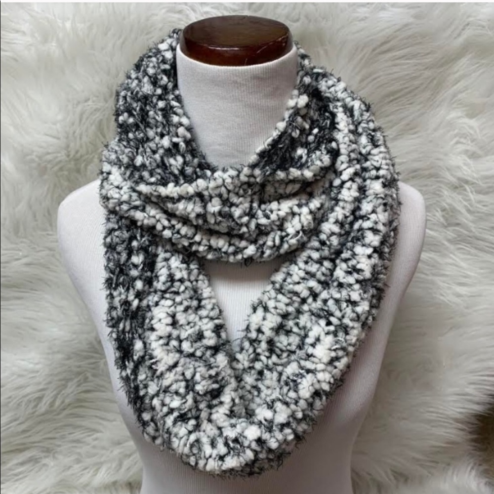 New Super Soft ladies Infinity Chenille Scarf
